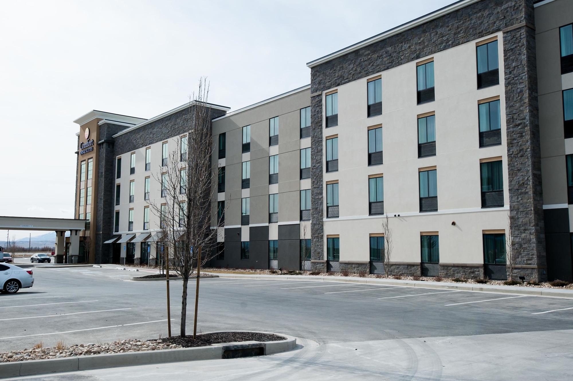 Comfort Inn & Suites Salt Lake City Airport Екстериор снимка