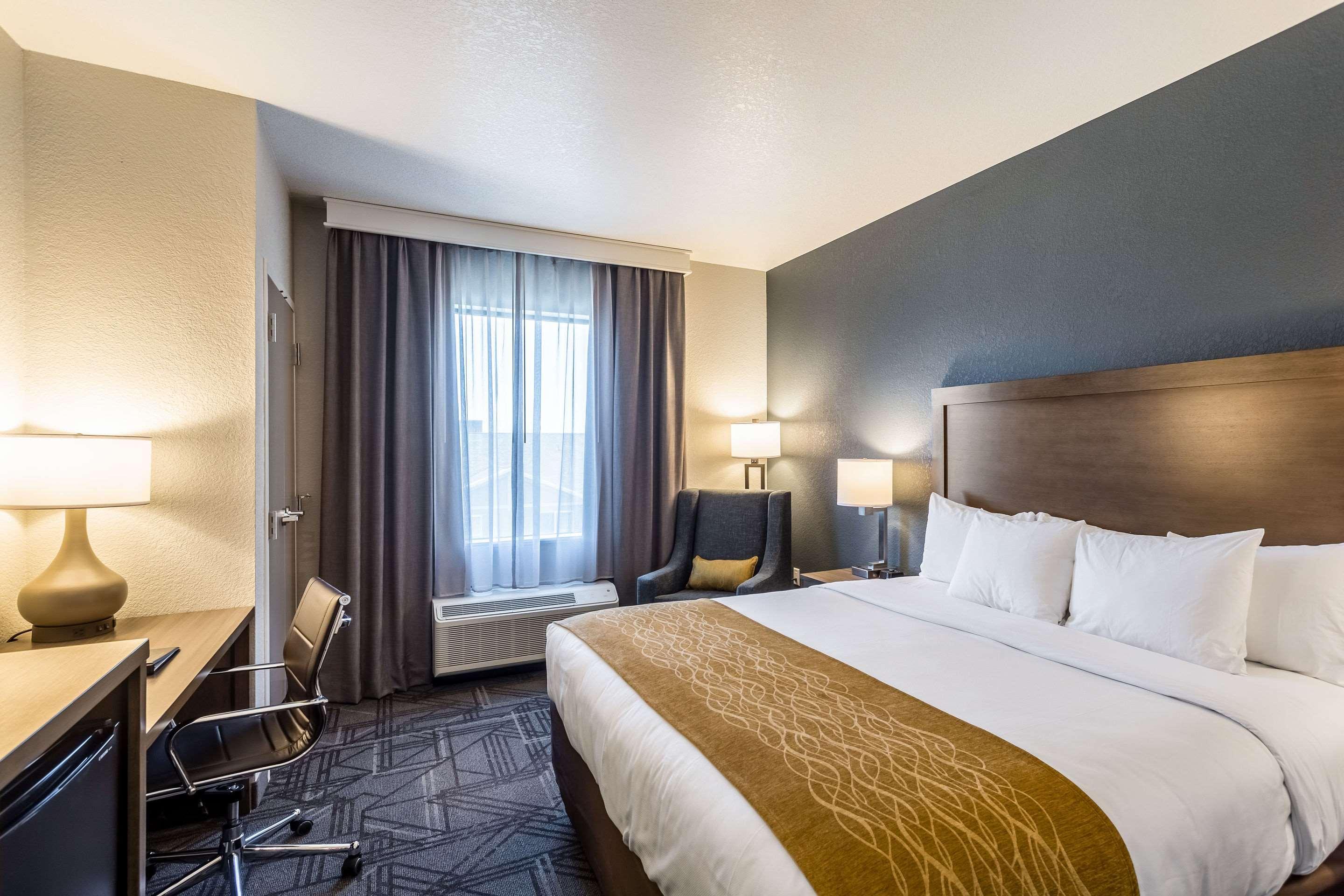 Comfort Inn & Suites Salt Lake City Airport Екстериор снимка