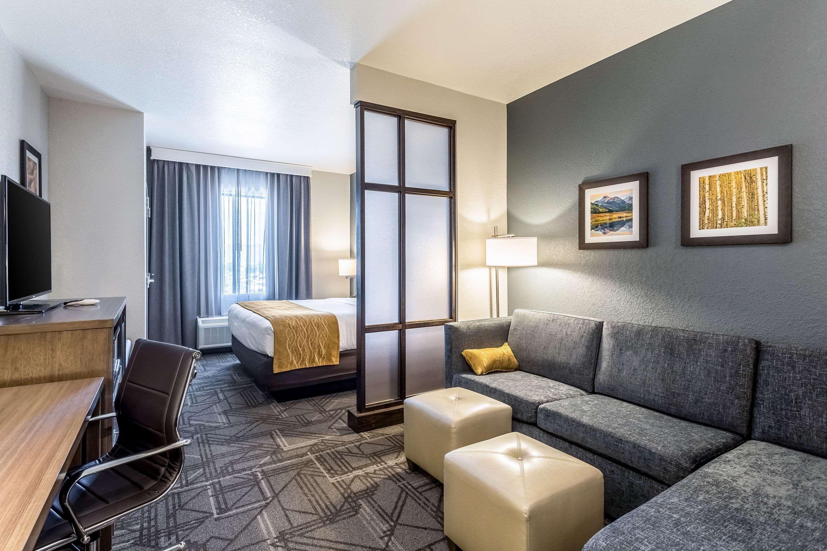 Comfort Inn & Suites Salt Lake City Airport Екстериор снимка