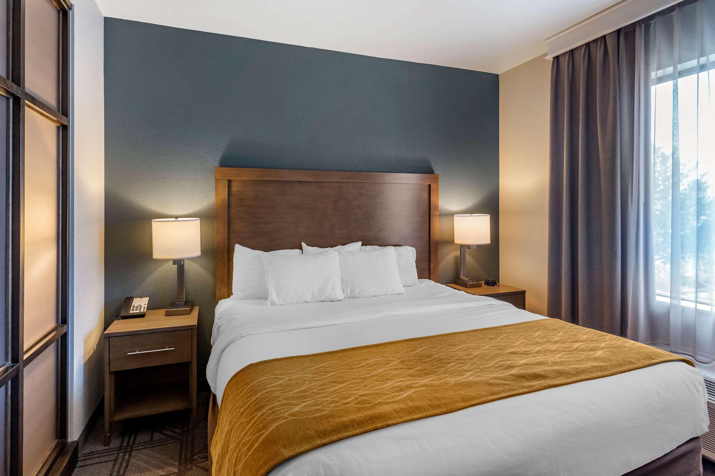 Comfort Inn & Suites Salt Lake City Airport Екстериор снимка