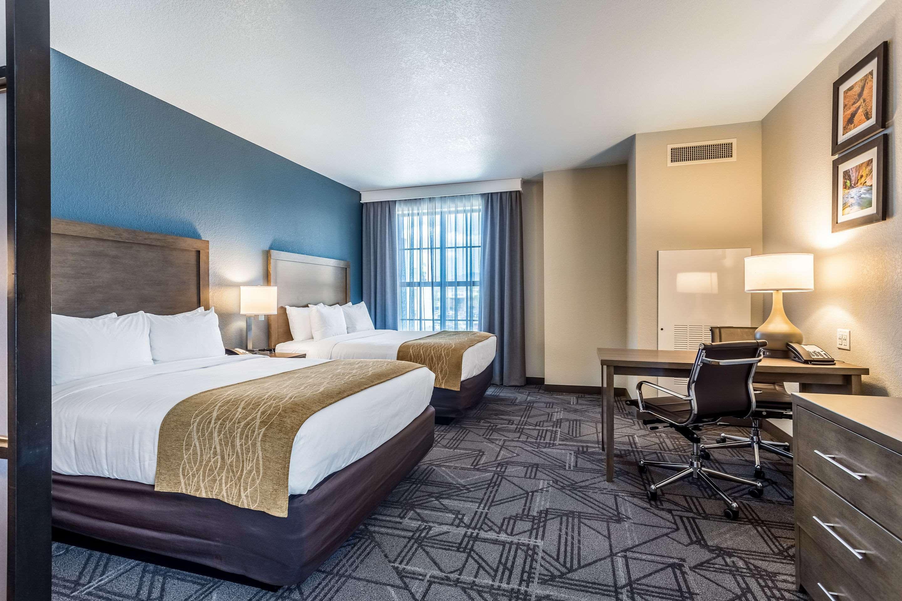Comfort Inn & Suites Salt Lake City Airport Екстериор снимка