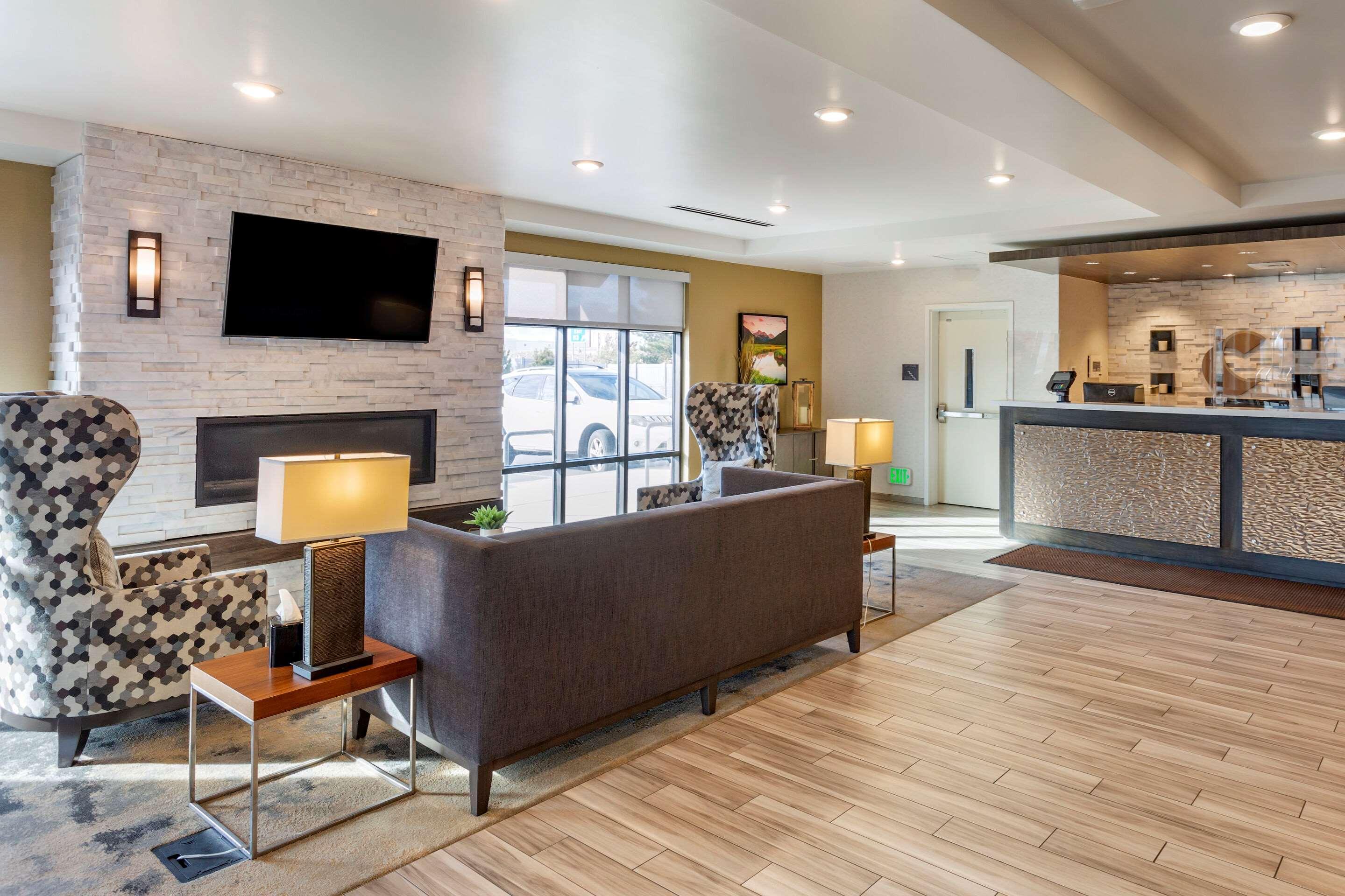 Comfort Inn & Suites Salt Lake City Airport Екстериор снимка