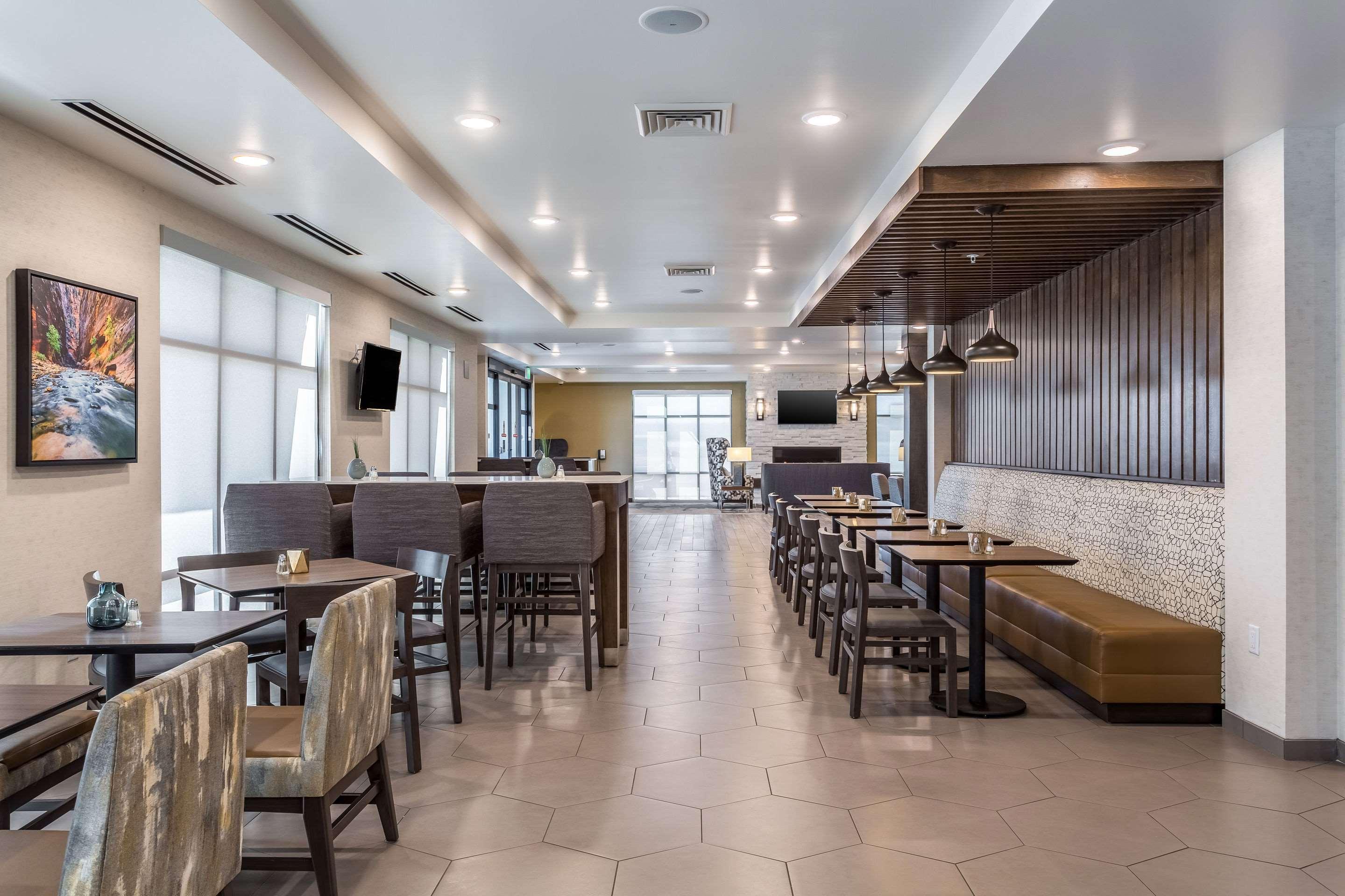 Comfort Inn & Suites Salt Lake City Airport Екстериор снимка