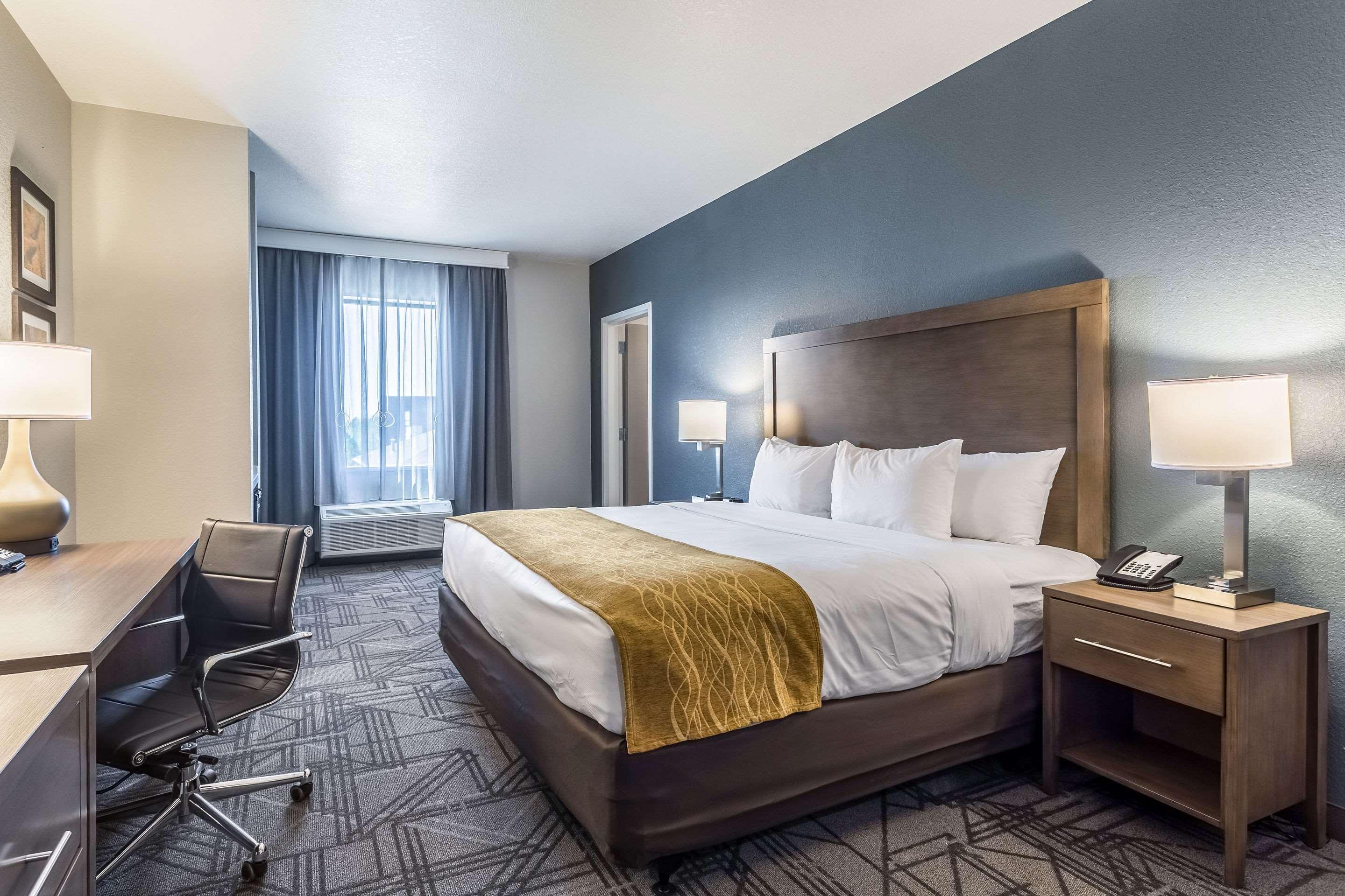 Comfort Inn & Suites Salt Lake City Airport Екстериор снимка