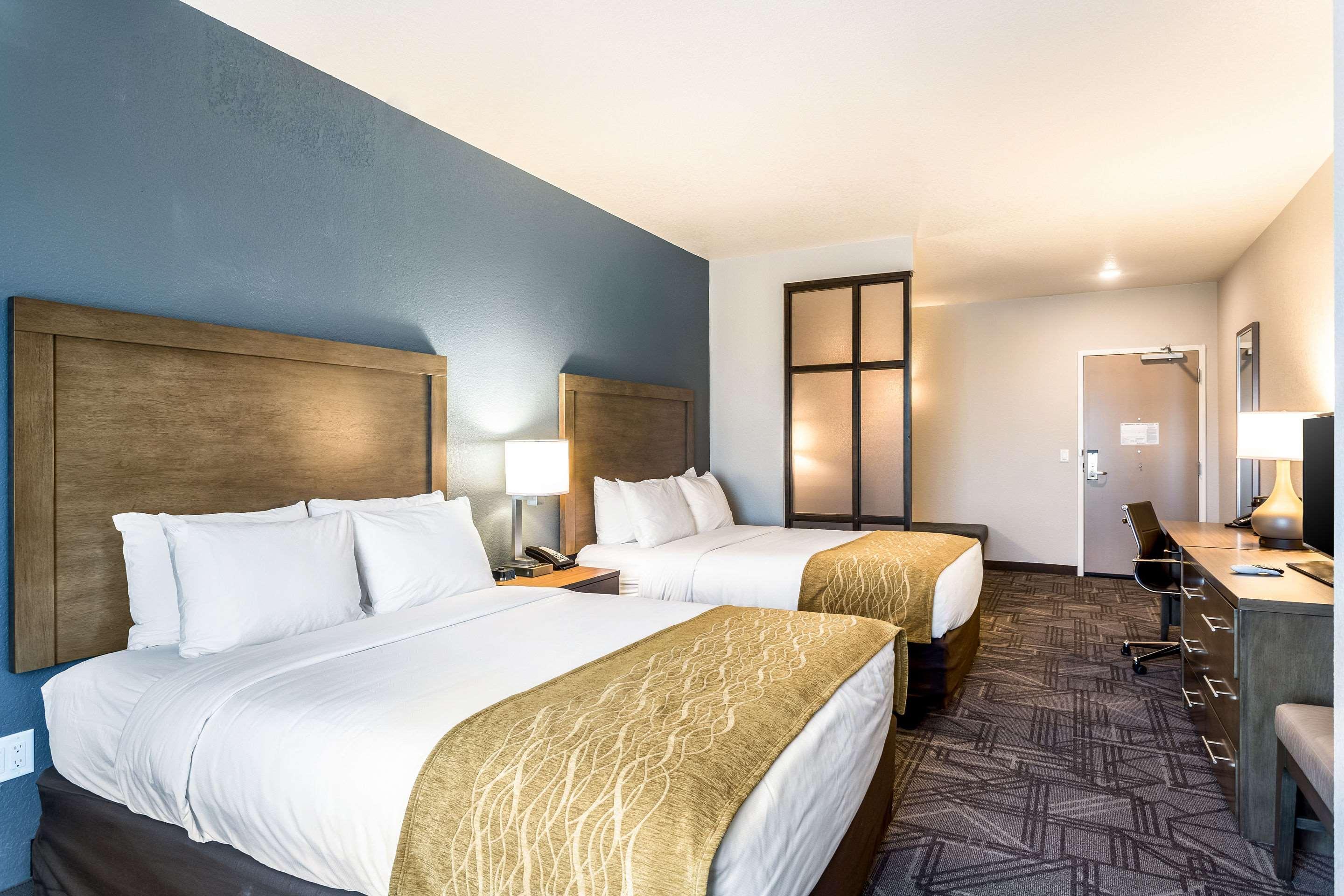 Comfort Inn & Suites Salt Lake City Airport Екстериор снимка