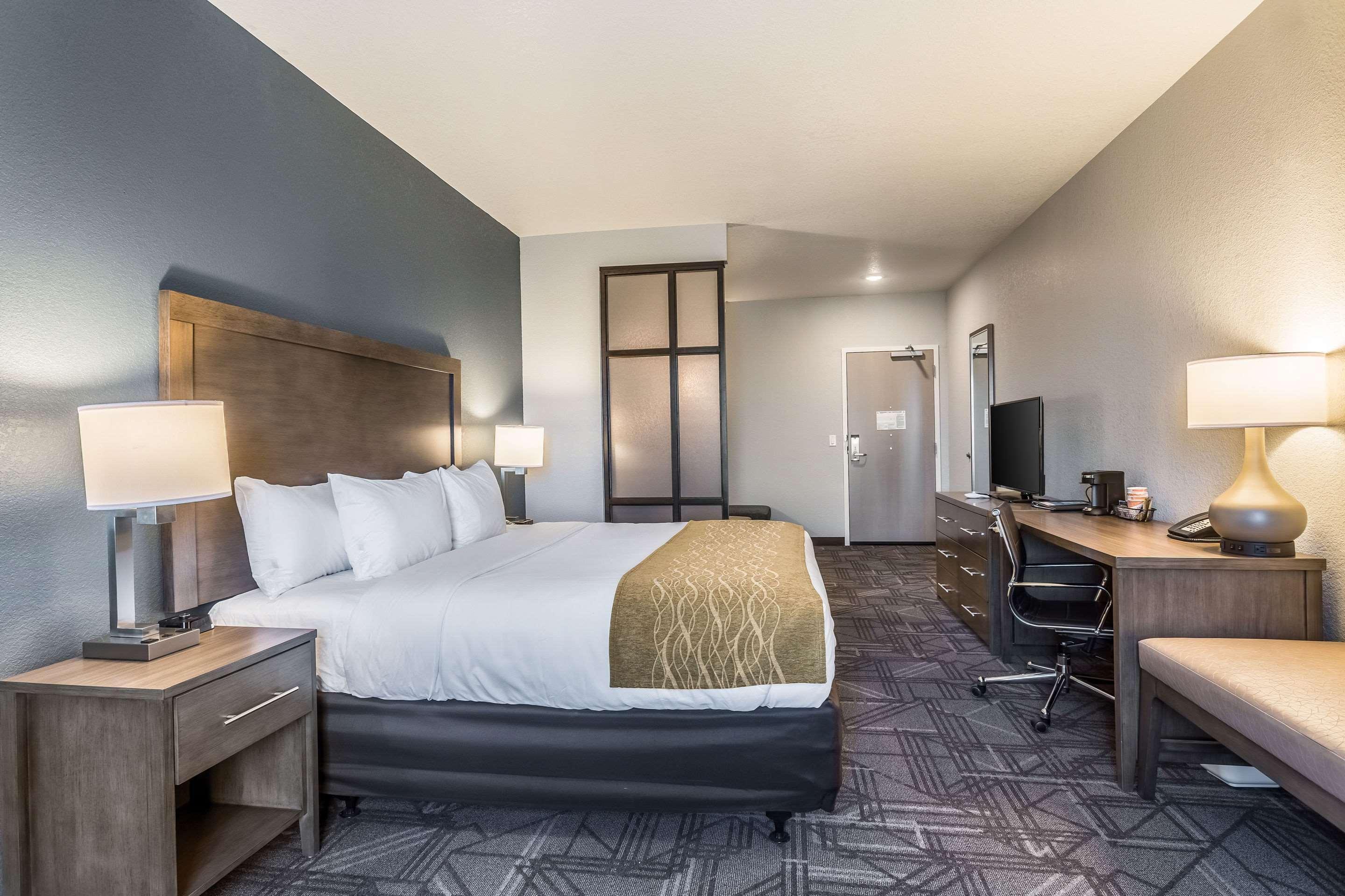 Comfort Inn & Suites Salt Lake City Airport Екстериор снимка