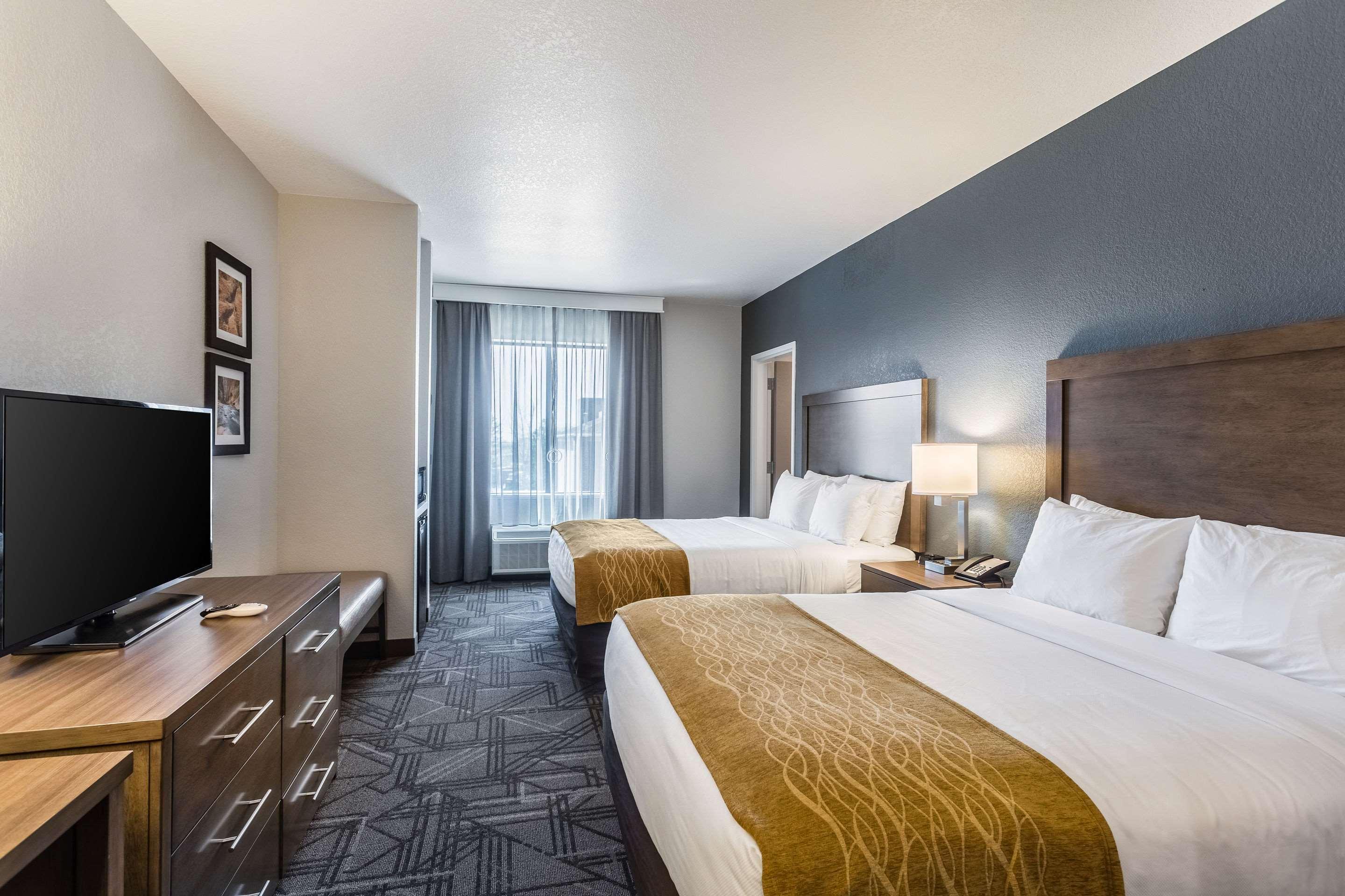 Comfort Inn & Suites Salt Lake City Airport Екстериор снимка