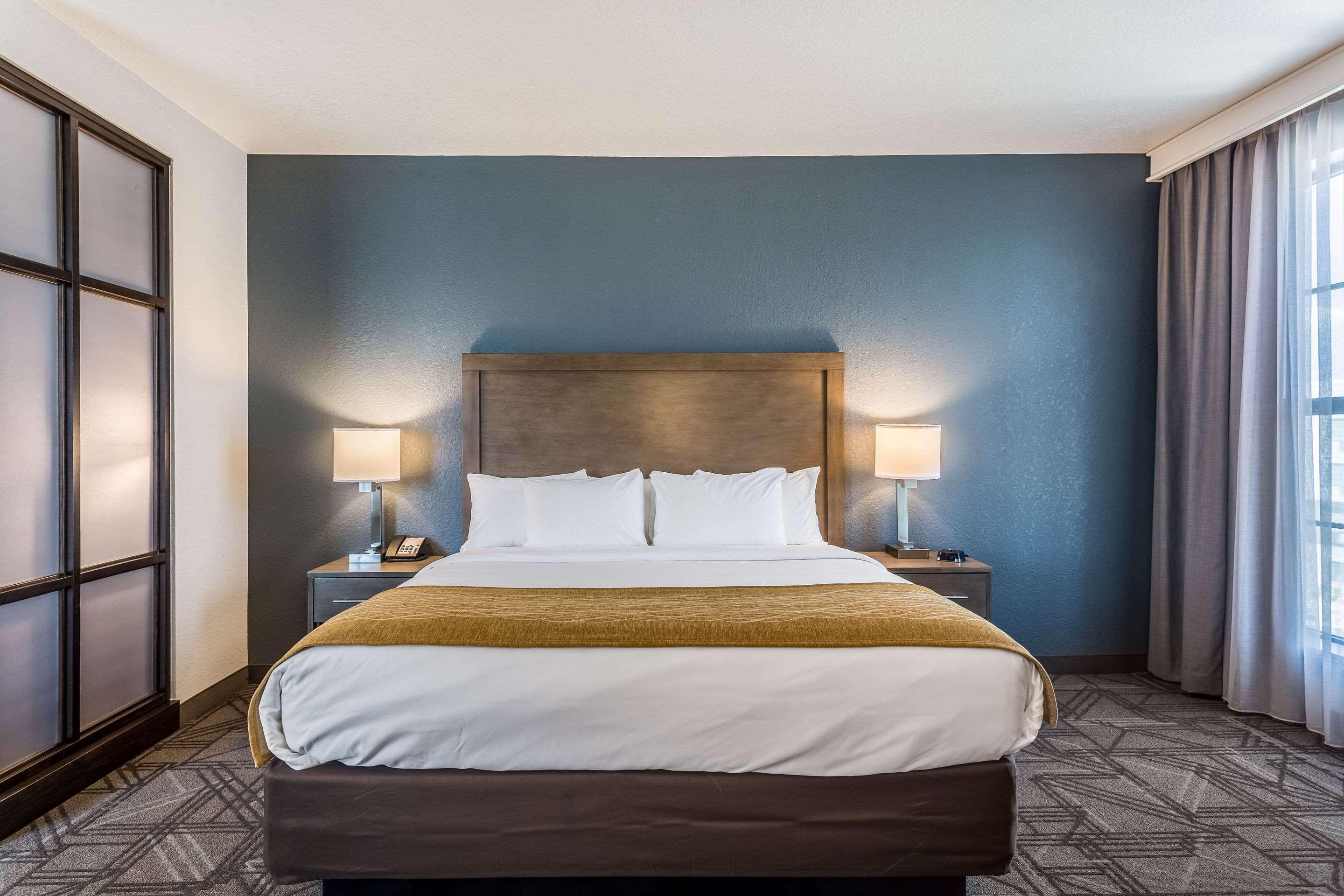 Comfort Inn & Suites Salt Lake City Airport Екстериор снимка