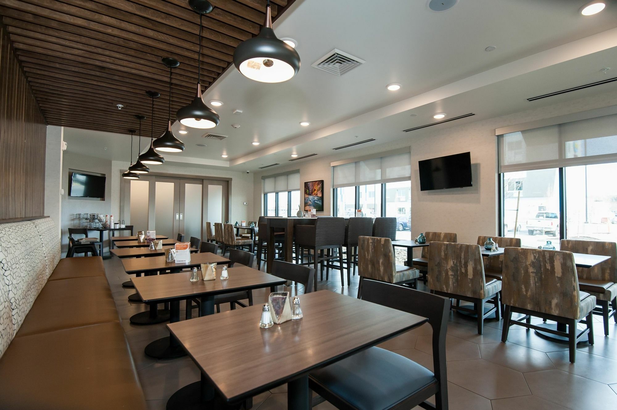 Comfort Inn & Suites Salt Lake City Airport Екстериор снимка