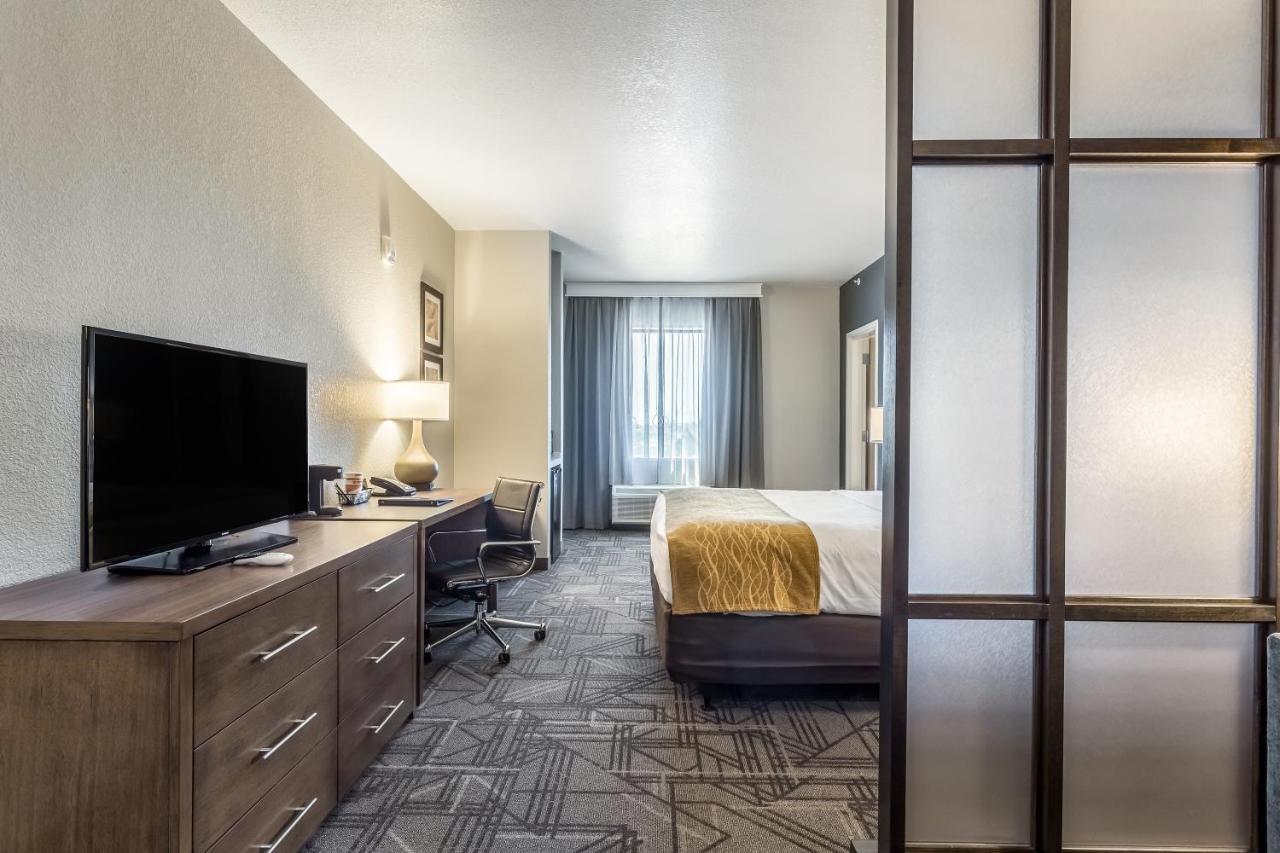 Comfort Inn & Suites Salt Lake City Airport Екстериор снимка